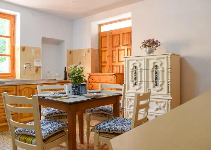 Coastal Stone With Spectacular Scenery Κιτριές